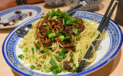 四川料理の名店で絶品涼麺を味わう！！　＠銅鑼湾