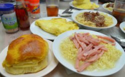 老舗茶餐廳で絶品パイナップルパンを食す！！　＠湾仔